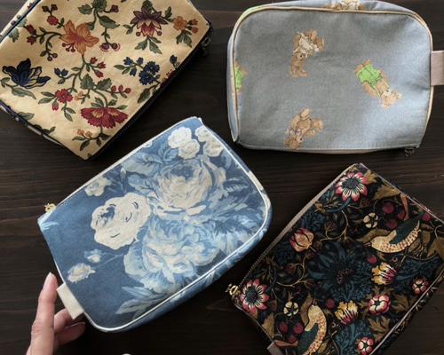 蛍光色🩷🩵💚 カラフルファスナー🥰 👝ポーチにしました