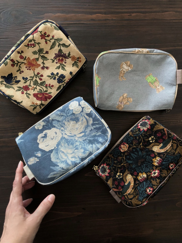 蛍光色🩷🩵💚 カラフルファスナー🥰 👝ポーチにしました
