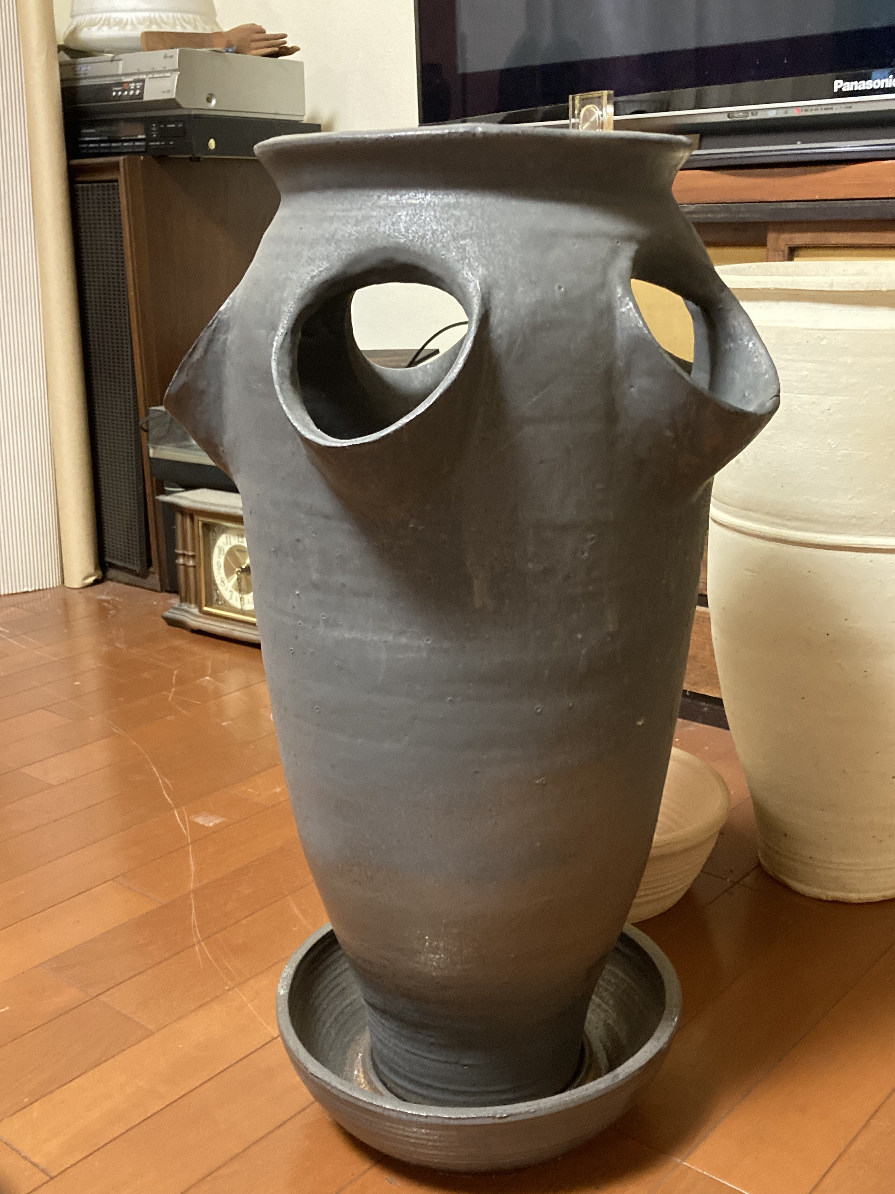 傘立てと植木鉢。訳あり商品。