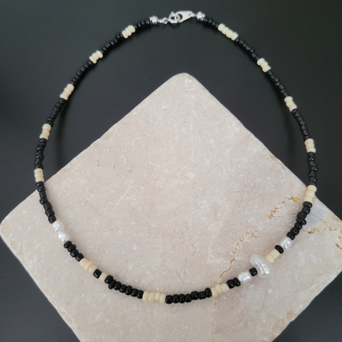 ビーズネックレスblack white pearl ビーズチョーカー ビーズネックレスblack white pearl ビーズチョーカー