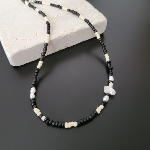 ビーズネックレスblack white pearl ビーズチョーカー ビーズネックレスblack white pearl ビーズチョーカー