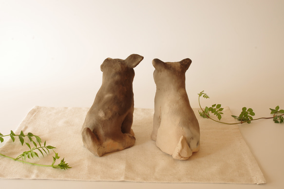 陶製　犬の置き物　子犬のきょうだい　野焼き技法　『犬の日2023』 3枚目の画像
