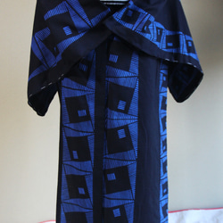 手染め型染浴衣　濃紺+青　染めのテキスタイルデザインがシックモダン　コシノジュンコ　お袖長めモアトールサイズ　裄70ｃｍ 14枚目の画像