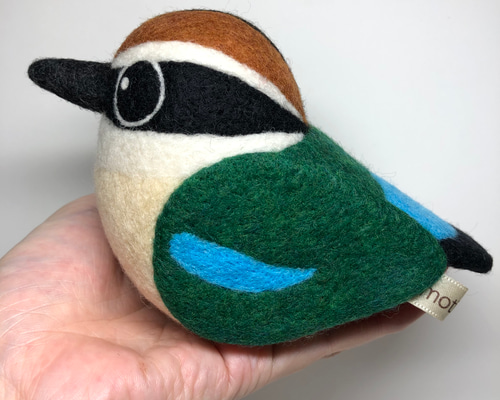 羊毛フェルトで幸せを運ぶ青い鳥ルリビタキを作ってみました