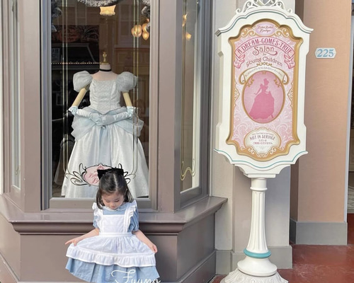 受注制作】フリルエプロン 刺繍 ホワイト70〜140サイズ ハロウィン