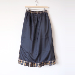【再販】　リネン100％　大人のタックギャザースカート　チェック（ブラック＆オレンジ） 3枚目の画像