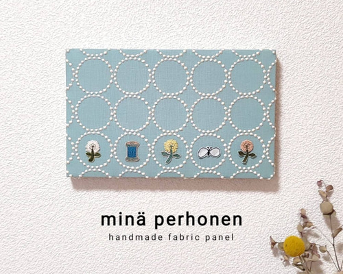 ファブリックパネル　ミナペルホネン　インテリア　チョウチョ　タンバリン　スキップ ファブリックパネル ミナペルホネン タンバリン チョウチョ スキップ