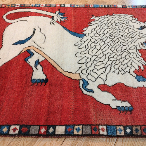 ペルシャ トライバルラグ アマレバフト 88×67 アイボリー ライオン