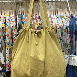 イエロー　レースフリル　少女と花刺繍　綿　トートバッグ　ハンドバッグ　肩掛けレディースバッグ 5枚目の画像