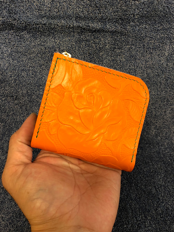 革　Ｌ字ファスナー　財布　オレンジ　型押しローズ 1枚目の画像