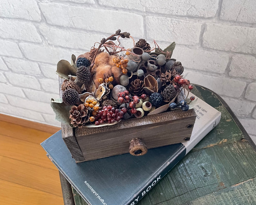 SALE 木箱アレンジ 木の実 4985aa57328ddfe09f356960c436d3