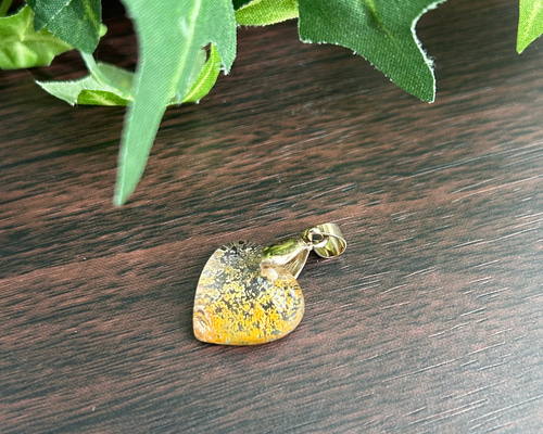 運気UP・願望を叶える～ ガーデンクォーツ ハート型 1点 天然石