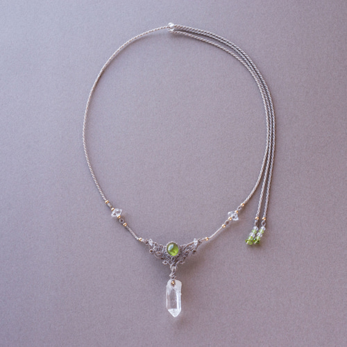 クリスタルとペリドット+ハーキマーダイヤモンドのマクラメ編み 天然石