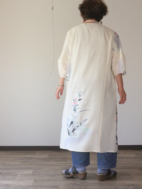 着物リメイク　秋草花模様絽ランタンスリーブワンピース 7枚目の画像