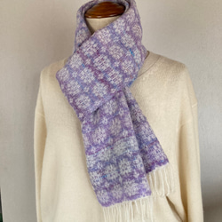 手織り・スノーボール柄紫系マフラー（手紡ぎ糸使用） 3枚目の画像