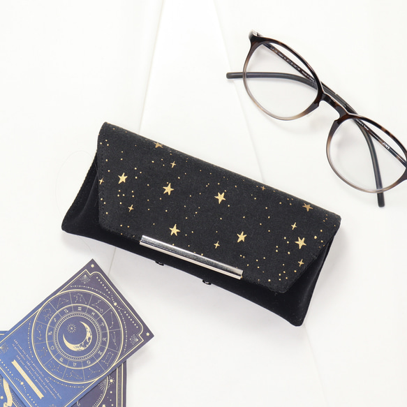 ちょうどいいが見つかる☆ セミハード シンプル眼鏡ケース 夜空の星  