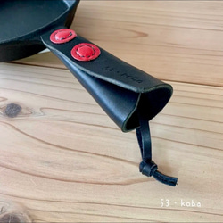 スキレット レザー持ち手カバー 黒（ニトスキ対応） 5枚目の画像