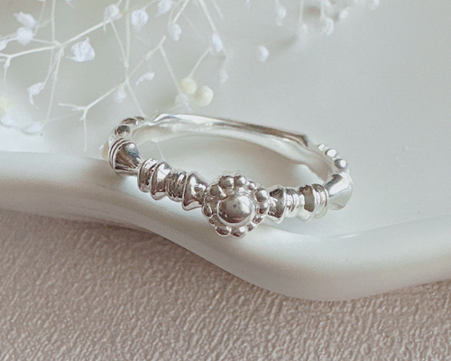 シルバー 太陽モチーフ リング 太陽/SUN(サン)モチーフsilver925リングR2012 指輪・リング Ringo 通販