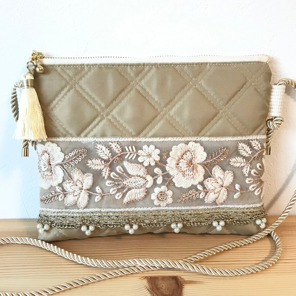 リクエスト＊ロラライハリス♡一面シルバーライン刺繍サコッシュ♡スマホポーチ♡ it-65b1bd09c13da-1200.jpg