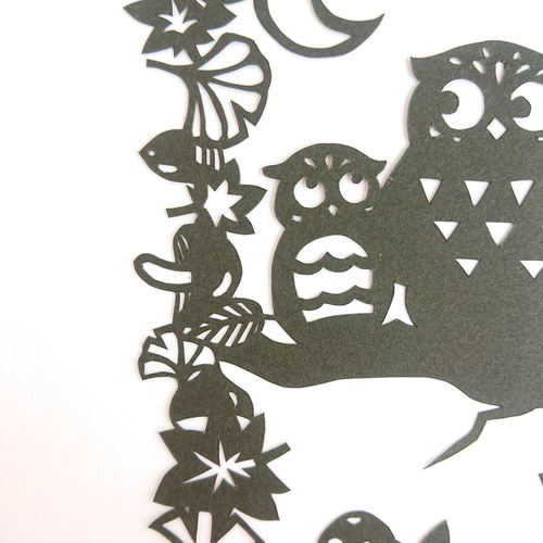 秋のリース～梟と紅葉～【切り絵】 切り絵 ななぱん 通販 16454287