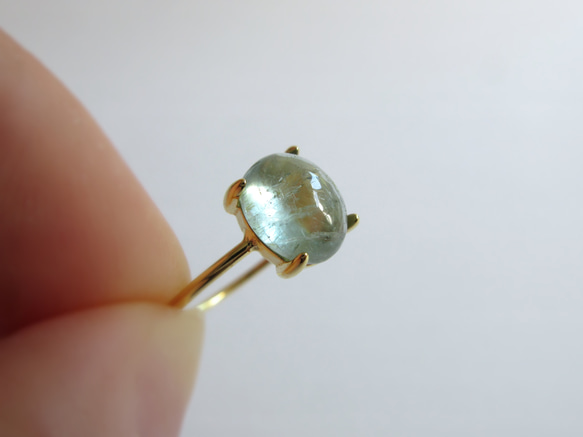 [十月誕生石] 8 x 6 毫米美麗淺藍色“碧璽”凸圓面戒指 第5張的照片