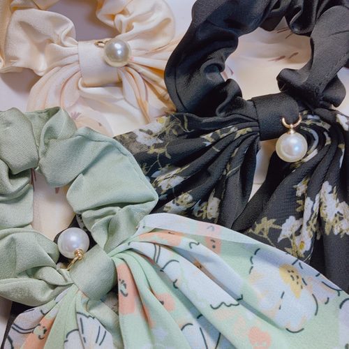 大人可愛い♡花柄︎✿ 大きめリボン シュシュ ヘアゴム シュシュ