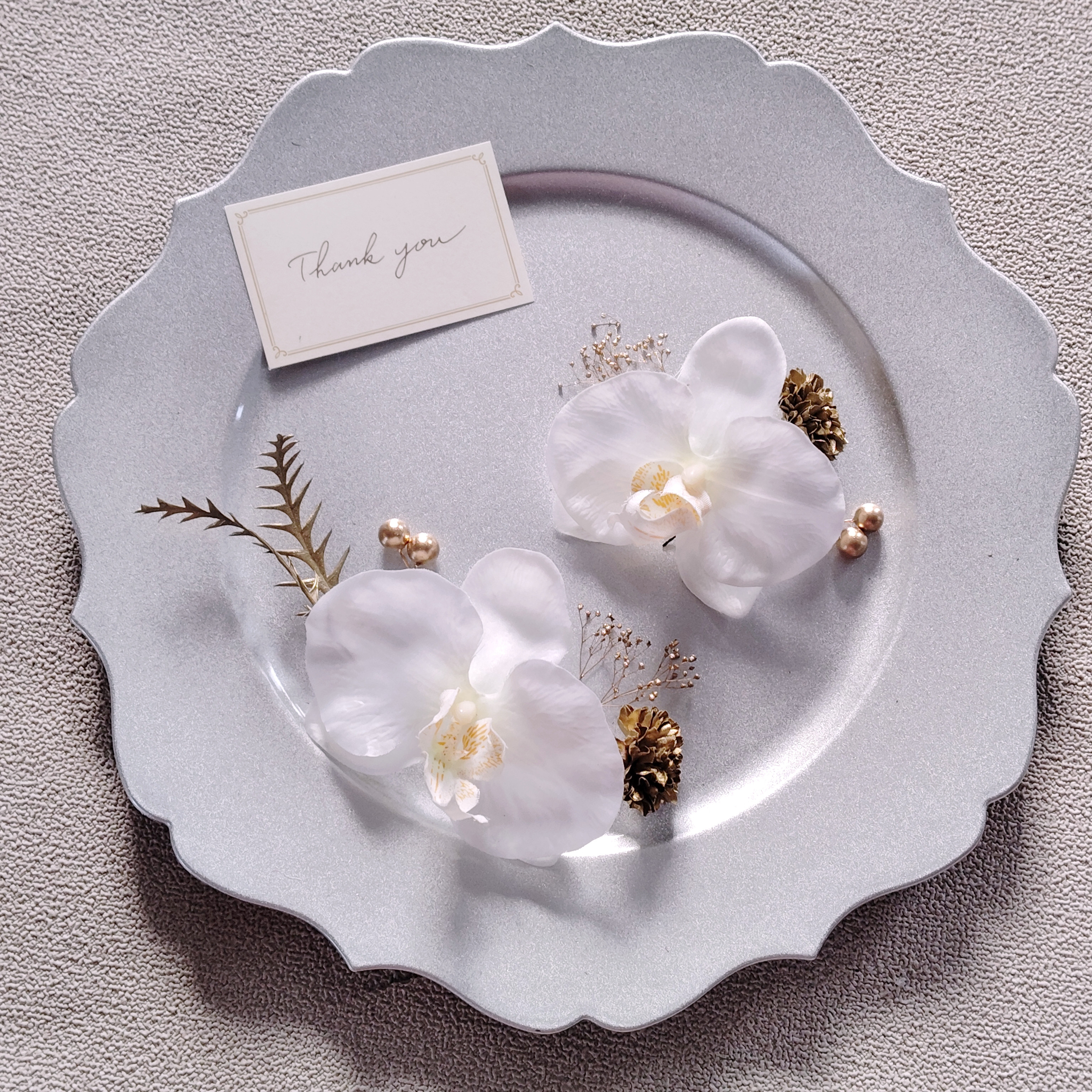 胡蝶蘭　和装 　髪飾り　成人式　卒業式　結婚式　前撮り　白無垢　ホワイトゴールド 　振袖　着物　袴