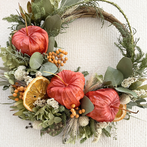 ほおずきとオレンジの三日月リース(25cm) リース cutemio 通販