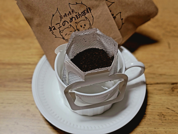 お試し価格 選べる美味しいドリップコーヒー 8個 両面に可愛い猫柄 ねこのめ珈琲 あなたのご褒美用やプチお土産用に 人気・おすすめ｜使いやすい・旅行におすすめ セール中 全国発送 国内発送対応