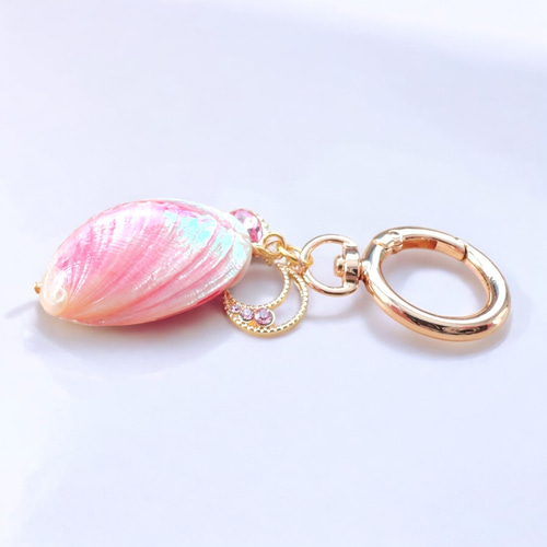 マザーオブパールと水晶トリプレットシェル型カービングピアスチャーム☆ マザーオブパールと水晶トリプレットシェル型カービングピアスチャーム