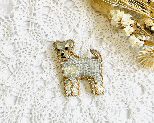 水琴様のオーダー品です　ビーズ刺繍ブローチ4点　ハンドメイド 楽天市場】チリア 田川啓二 ビーズ刺繍のブローチ花 TILIA ちり