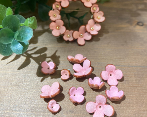 ブローチとしても使える秋のリース ハンドメイド ブローチとしても使える秋のリース ハンドメイド