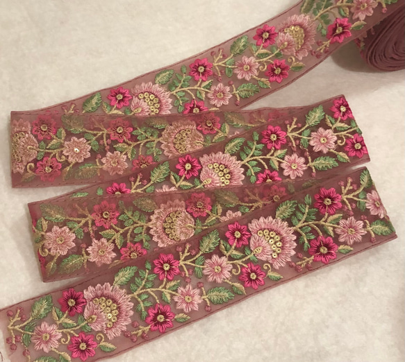 インド刺繍リボン　スモーキーピンク 2枚目の画像