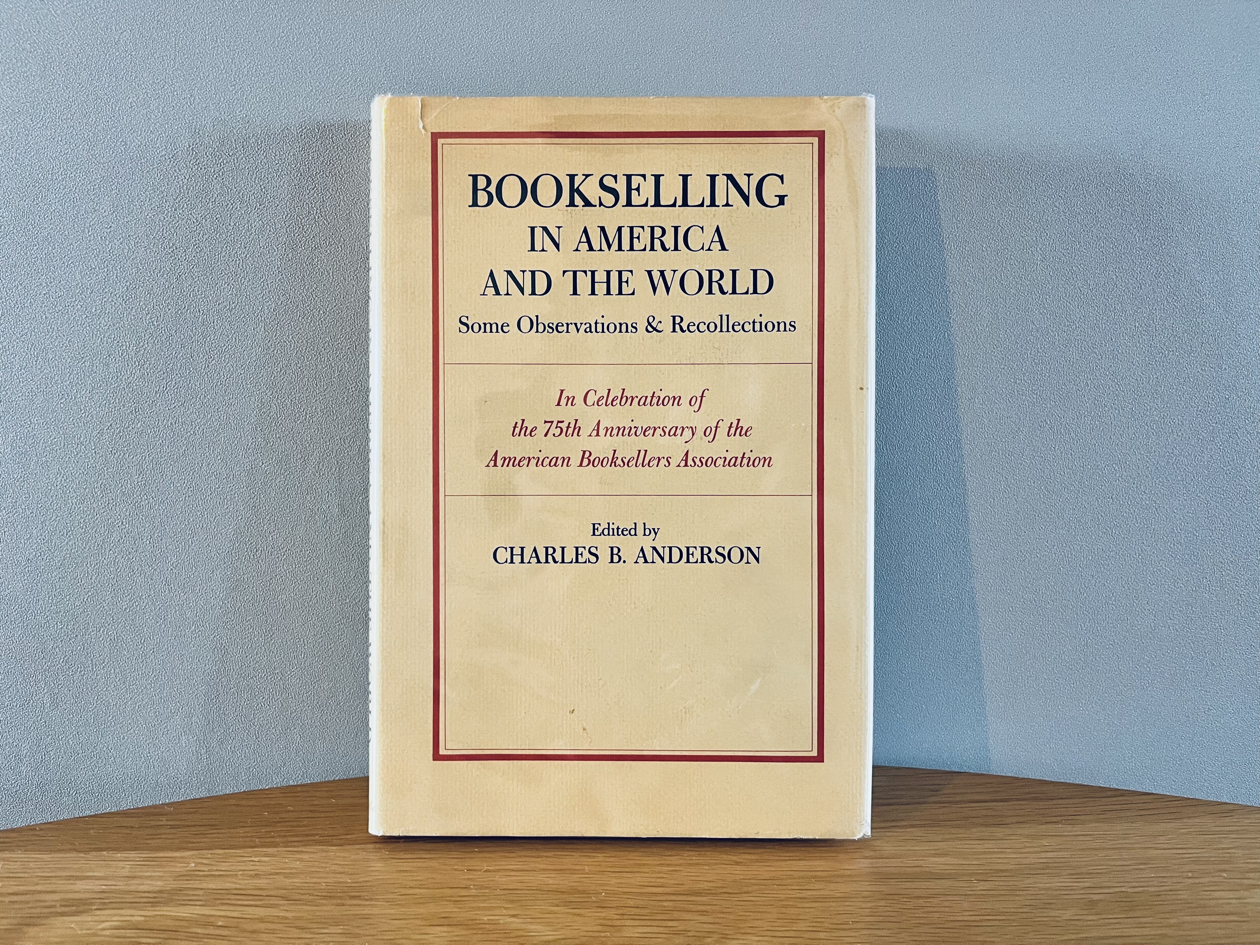 アメリカの古書 Antique Book レトロ 装飾品 古道具 蚤の市 アンティーク本 英語 洋書 America その他インテリア雑貨 Or ét pur 通販|Creema(クリーマ) 16456703 アメリカの古書 Antique Book レトロ 装飾品 古道具 蚤の市 アンティーク本 英語 洋書 America その他インテリア雑貨 Or ét pur 通販|Creema(クリーマ) 16456703
