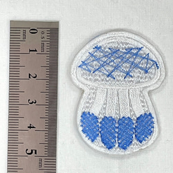 くらげ　ワンポイント　刺繍　ワッペン　アップリケ　シール可 2枚目の画像