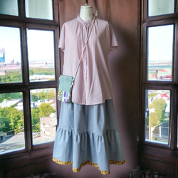 裾にリバティのアクセント　ブルーグレーのロングティアードスカート 9枚目の画像