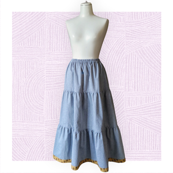 裾にリバティのアクセント　ブルーグレーのロングティアードスカート 1枚目の画像