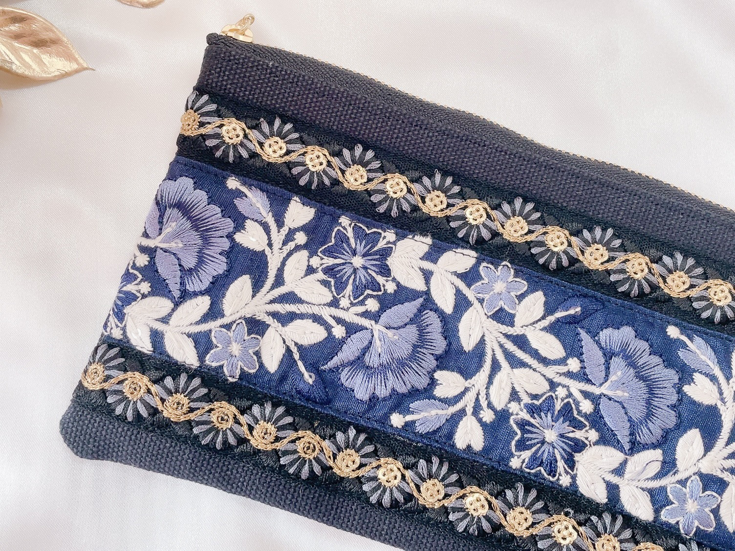 374 インド刺繍チュール生地ボックスポーチ