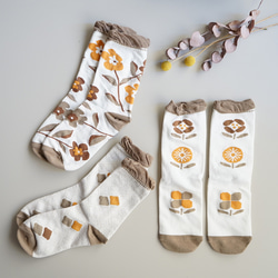 Creema 限量 3 雙襪子套裝復古花卉圖案 ALCEDO 第1張的照片