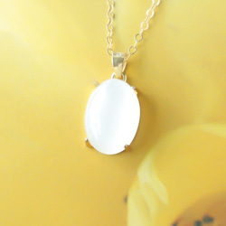 ノーブルな白 14kgf 6月誕生石 大粒 ホワイトムーンストーン ロングネックレス フォーマル プレゼント 1枚目の画像
