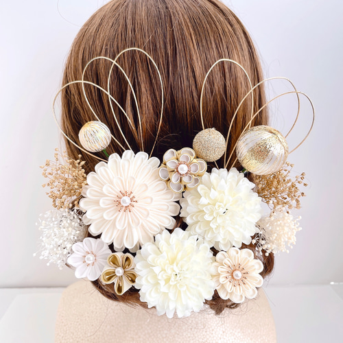 つまみ細工 髪飾り ポンポンマム 【白×金】成人式 和装 結婚式