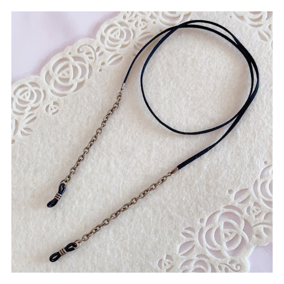 【軽量約5ｇ】人工皮革スエード紐使用 シンプルデザインのメガネチェーン グラスコード 5枚目の画像