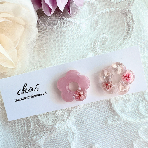 ドライフラワー お花のレジンピアス イヤリング ピアス（スタッド・一