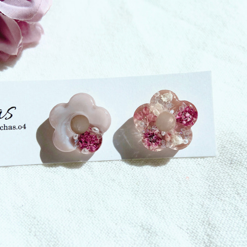 ドライフラワー お花のレジンピアス イヤリング ピアス（スタッド・一