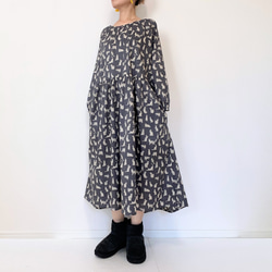 SALE】リバティファブリック＊小さな猫柄＊大人の長袖ワンピース