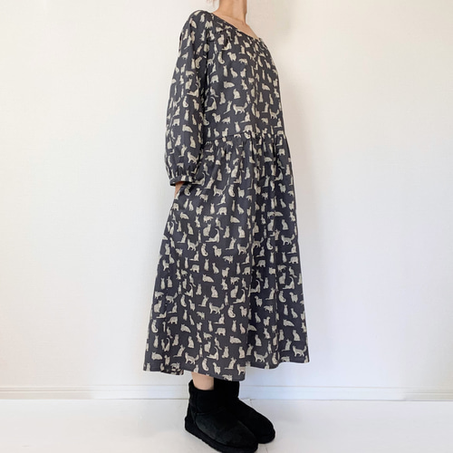 SALE】リバティファブリック＊小さな猫柄＊大人の長袖ワンピース