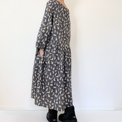 SALE】リバティファブリック＊小さな猫柄＊大人の長袖ワンピース
