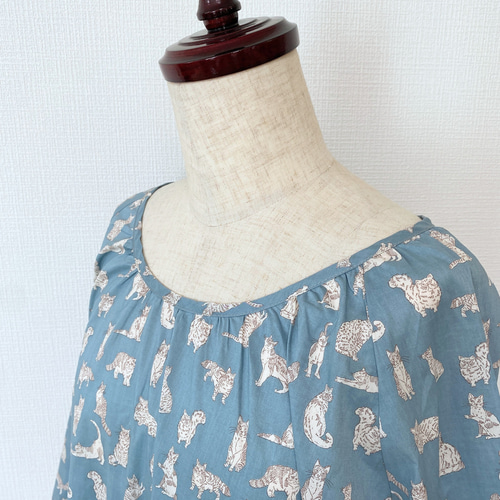 SALE】リバティファブリック＊小さな猫柄＊大人の長袖ワンピース 