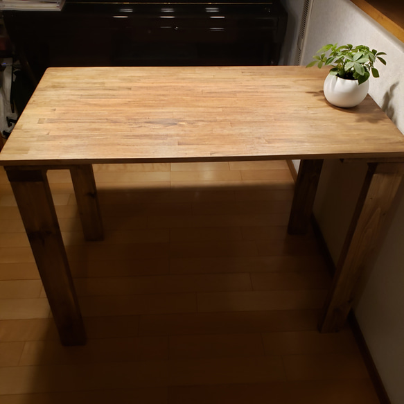 110X60木製脚ウォールナットワックス仕上げテーブル 3枚目の画像