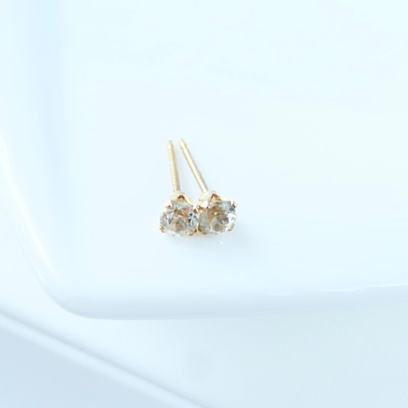 希少石☆ダイアスポアのスタッドピアス(3mm) 6枚目の画像